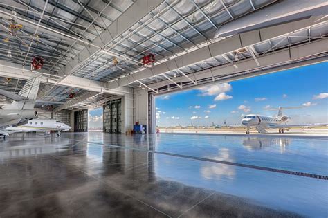 incentives and advantages is long on opportunity when it comes to leasing hangar space at Sebring Regional Airport. . Homedale airport hangar